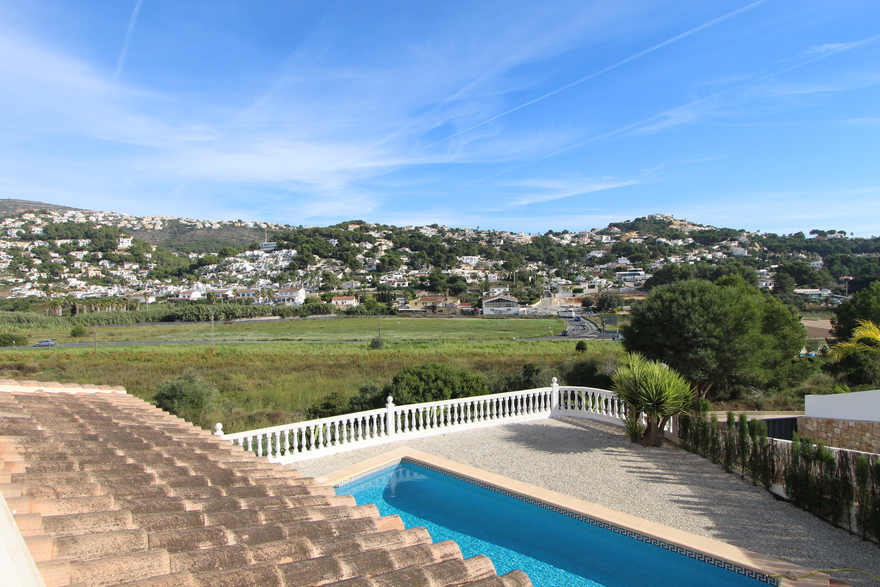 Schöne möblierte Villa mit Blick auf das Moraira-Tal